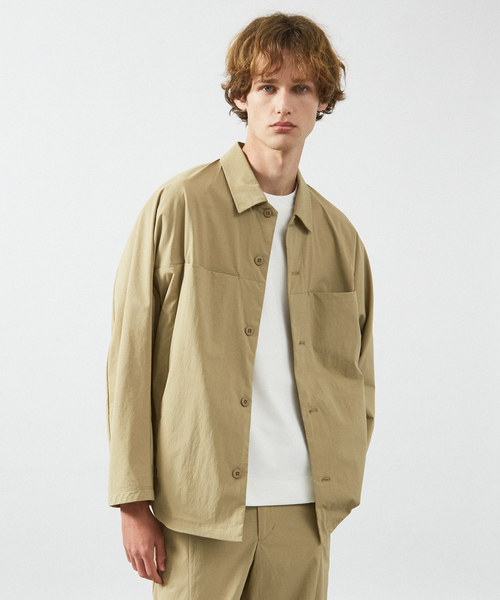 ABAHOUSE(アバハウス)の「【セットアップ対応】TUCK&DARTS シャツブルゾン / ドルマンスリーブ(シャツ/ブラウス・メンズ・ブラック/ベージュ・48/46)」の2枚目の写真