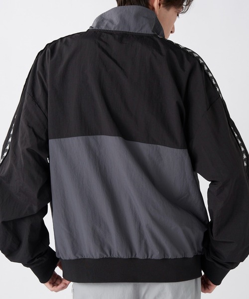 Kappa（カッパ）の「ナイロントラックジャケット (ユニセックス)（ナイロンジャケット・メンズ・ブラック/グリーン・MEDIUM/LARGE/X-LARGE）」の7枚目の写真