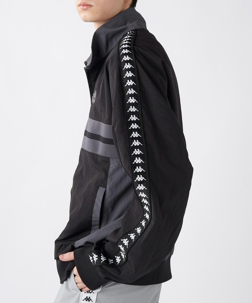 Kappa（カッパ）の「ナイロントラックジャケット (ユニセックス)（ナイロンジャケット・メンズ・ブラック/グリーン・MEDIUM/LARGE/X-LARGE）」の8枚目の写真