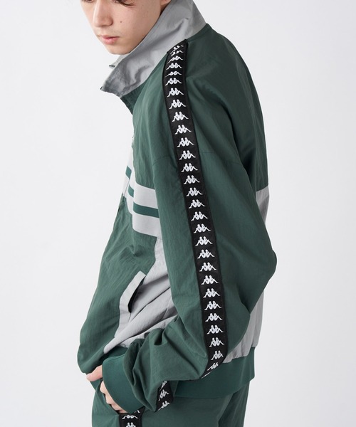 Kappa（カッパ）の「ナイロントラックジャケット (ユニセックス)（ナイロンジャケット・メンズ・ブラック/グリーン・MEDIUM/LARGE/X-LARGE）」の13枚目の写真