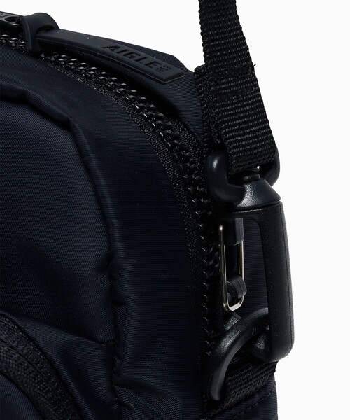 AIGLE(エーグル)の「撥水 ネイバーフッド ショルダーポーチ / ショルダーバッグ(ショルダーバッグ・レディース・ダークグリーン/ライトパープル/ブラック・FREE)」の10枚目の写真