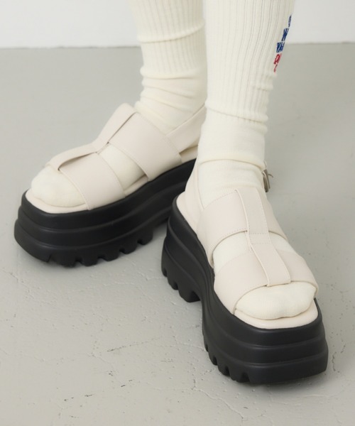 RODEO CROWNS WIDE BOWL（ロデオクラウンズワイドボウル）の「ボリュームソールグルカサンダル（サンダル・レディース・ブラック/ブルー/オフホワイト・LARGE/MEDIUM）」の13枚目の写真