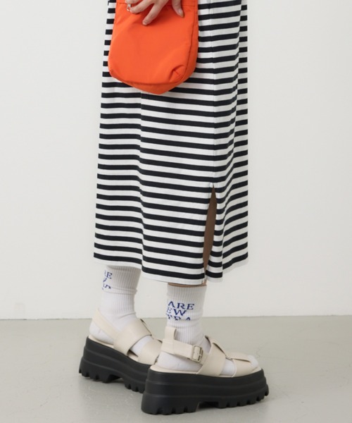 RODEO CROWNS WIDE BOWL（ロデオクラウンズワイドボウル）の「ボリュームソールグルカサンダル（サンダル・レディース・ブラック/ブルー/オフホワイト・LARGE/MEDIUM）」の4枚目の写真