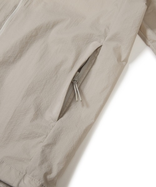 Snow Peak（スノーピーク）の「Snow Peak / Ultra Lightweight Windbreaker ウィンドブレーカー（ナイロンジャケット・メンズ・ベージュ/ネイビー/グレー・L/M/XL）」の8枚目の写真