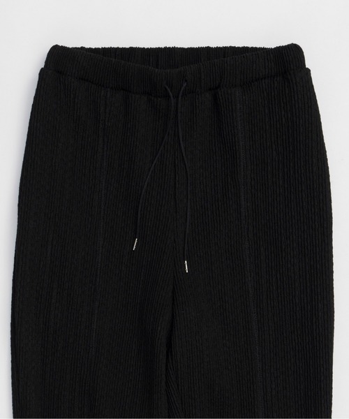 MAISON SPECIAL(メゾンスペシャル)の「Ruffle Hem Flare Pants/ラッフルヘムフレアパンツ(その他パンツ・レディース・アイボリー/ブラック/グレー・36/38)」の14枚目の写真