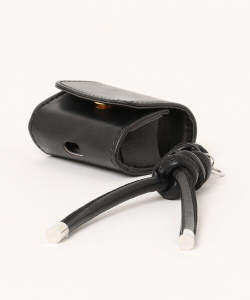 Fun & Daily(ファンアンドデイリー)の「PU Leather Strap AirPods 4 Case エアポッズ4(ヘッドフォン/イヤホン・レディース・ブラック/ブラウン・FREE)」の5枚目の写真