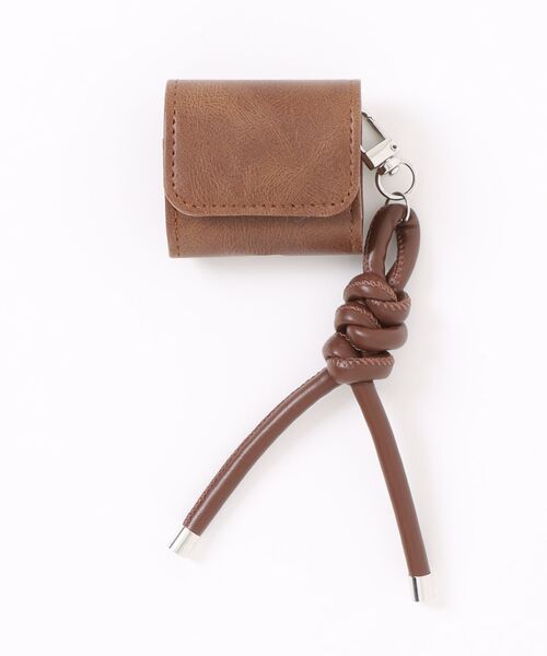 Fun & Daily(ファンアンドデイリー)の「PU Leather Strap AirPods 4 Case エアポッズ4(ヘッドフォン/イヤホン・レディース・ブラック/ブラウン・FREE)」の3枚目の写真