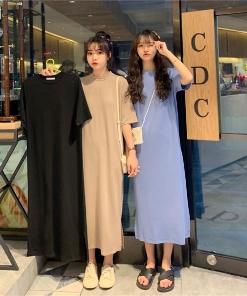 LETee(レティー)の「サイドスリット ティーシャツワンピース(Tシャツ/カットソー・レディース・モカ/ブラック/ブルー・FREE)」の5枚目の写真