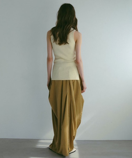 ETRE TOKYO（エトレトウキョウ）の「ドレープコクーンスカート（スカート・レディース・ブラック/キャメル・S/M）」の8枚目の写真
