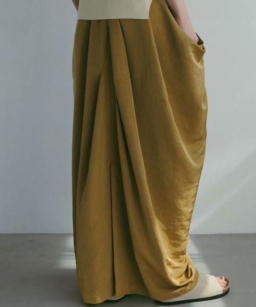 ETRE TOKYO（エトレトウキョウ）の「ドレープコクーンスカート（スカート・レディース・ブラック/キャメル・S/M）」の10枚目の写真