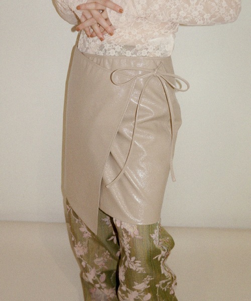 セール】SLICK WRAP SKIRT / エナメルレザーライク巻きスカート
