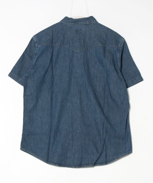 Levi's(リーバイス)の「Levi's(リーバイス)クラシックウエスタンショートスリーブシャツ(シャツ/ブラウス・メンズ・ダークインディゴブルー・M/S/L)」の2枚目の写真