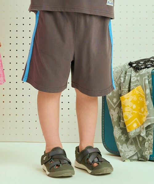 BEAMS mini（ビームスミニ）の「バイカラー ライン 天竺 セットアップ 2025SS（90～150cm）（Tシャツ/カットソー・キッズ・ブラック系その他/チャコールグレー・130/110/90/120/100/150/140）」の5枚目の写真