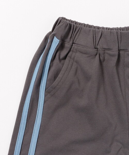 BEAMS mini（ビームスミニ）の「バイカラー ライン 天竺 セットアップ 2025SS（90～150cm）（Tシャツ/カットソー・キッズ・ブラック系その他/チャコールグレー・130/110/90/120/100/150/140）」の4枚目の写真