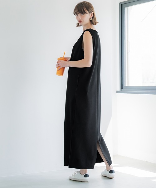 coca（coca）（コカ）の「エンボスボートネックマキシワンピース（ワンピース・レディース・ブラウン/ブラック・L/S/M）」の13枚目の写真