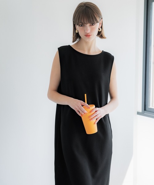 coca（coca）（コカ）の「エンボスボートネックマキシワンピース（ワンピース・レディース・ブラウン/ブラック・L/S/M）」の15枚目の写真