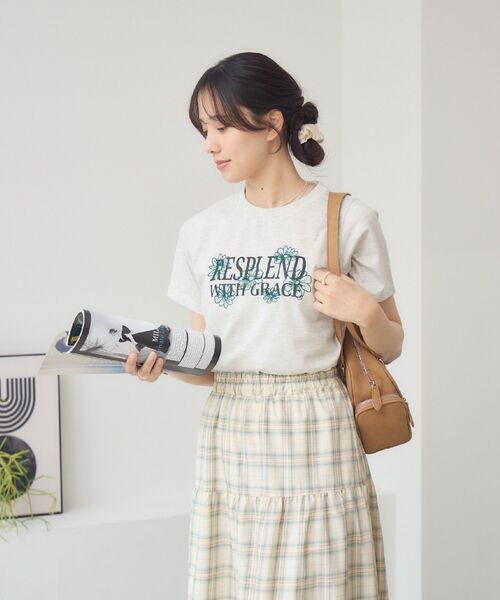 RETRO GIRL(レトロガール)の「花刺繍チビTEE(Tシャツ/カットソー・レディース・ライトグレー/ブラック/オフホワイト・FREE)」の19枚目の写真