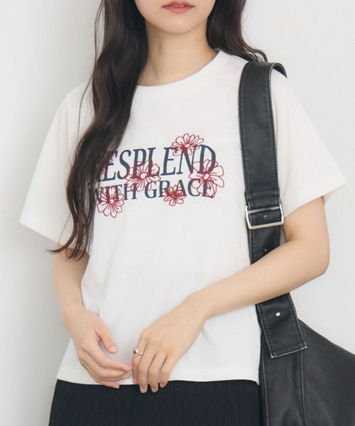 RETRO GIRL(レトロガール)の「花刺繍チビTEE(Tシャツ/カットソー・レディース・ライトグレー/ブラック/オフホワイト・FREE)」の1枚目の写真