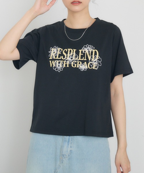 RETRO GIRL(レトロガール)の「花刺繍チビTEE(Tシャツ/カットソー・レディース・ライトグレー/ブラック/オフホワイト・FREE)」の2枚目の写真