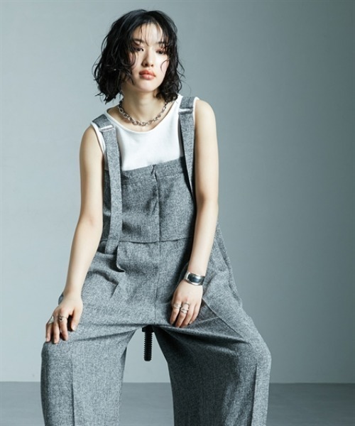 Soiunique（スワユニーク）の「サマーツイード素材ドレープサロペットワイドパンツ ［Soiunique］（つなぎ/オールインワン・レディース・ブラック/グレー・FREE）」の9枚目の写真