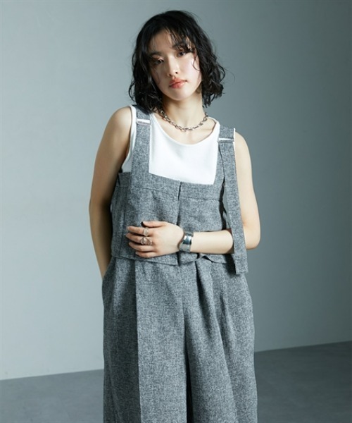 Soiunique（スワユニーク）の「サマーツイード素材ドレープサロペットワイドパンツ ［Soiunique］（つなぎ/オールインワン・レディース・ブラック/グレー・FREE）」の10枚目の写真