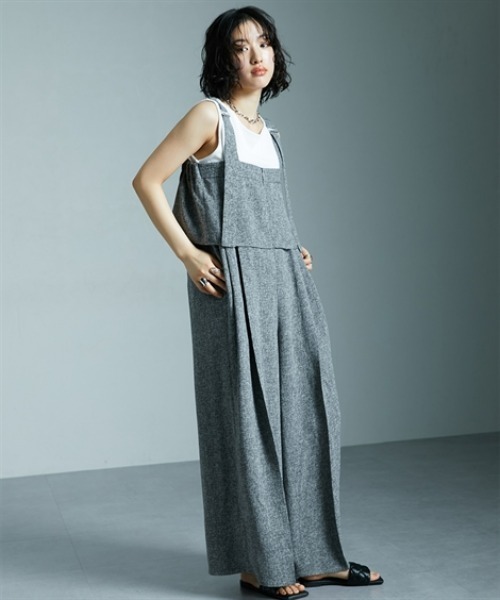 Soiunique（スワユニーク）の「サマーツイード素材ドレープサロペットワイドパンツ ［Soiunique］（つなぎ/オールインワン・レディース・ブラック/グレー・FREE）」の11枚目の写真