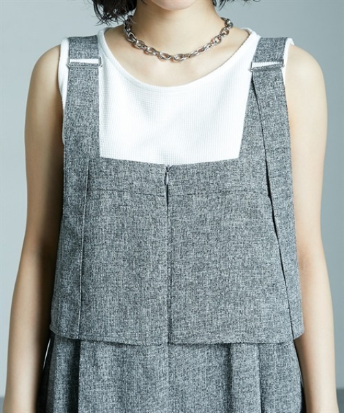 Soiunique（スワユニーク）の「サマーツイード素材ドレープサロペットワイドパンツ ［Soiunique］（つなぎ/オールインワン・レディース・ブラック/グレー・FREE）」の18枚目の写真