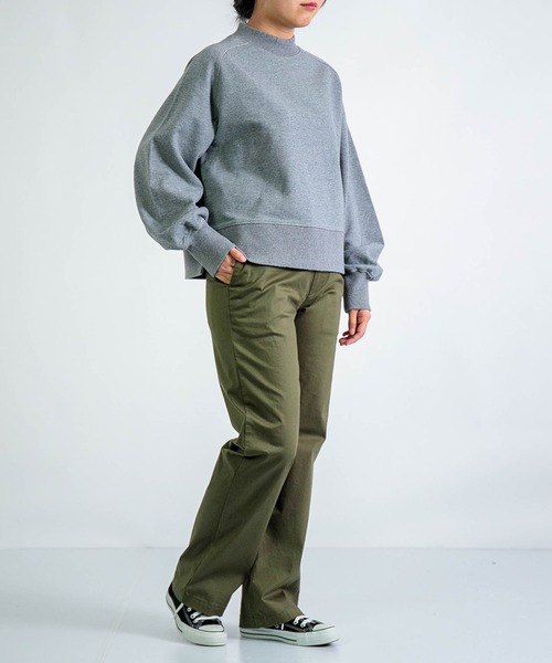 D.M.G.（ドミンゴ）の「[D.M.G / ディーエムジー] ベーシック裏毛 スウェットプルオーバー（スウェット・レディース・ブラウン/トップグレー・2/3）」の3枚目の写真