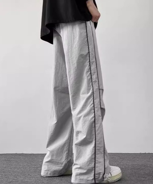 【美品】ENOF ナイロンパンツ　ホワイト　Mサイズ セール】NYLON WIDE CARGO PANTS / ナイロンワイドカーゴパンツ