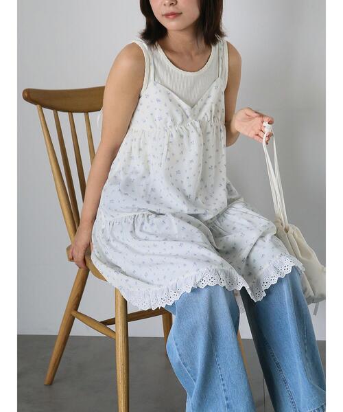 ehka sopo（エヘカソポ）の「◎小花柄ミニキャミワンピース（ワンピース・レディース・ベージュ/ブラック/オフホワイト・F）」の2枚目の写真