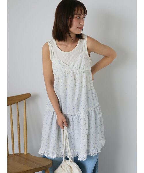 ehka sopo（エヘカソポ）の「◎小花柄ミニキャミワンピース（ワンピース・レディース・ベージュ/ブラック/オフホワイト・F）」の9枚目の写真