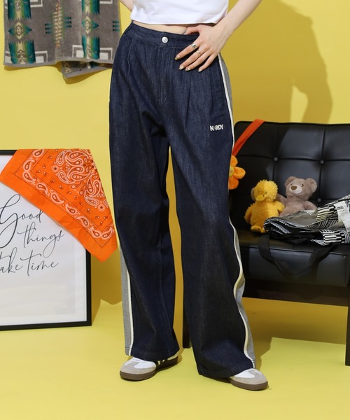 NERDY(ノルディ)の「サイドラインワイドデニムパンツ(デニムパンツ・メンズ・ネイビー/ブラック・L/M/S)」の4枚目の写真