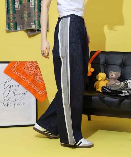 NERDY(ノルディ)の「サイドラインワイドデニムパンツ(デニムパンツ・メンズ・ネイビー/ブラック・L/M/S)」の5枚目の写真