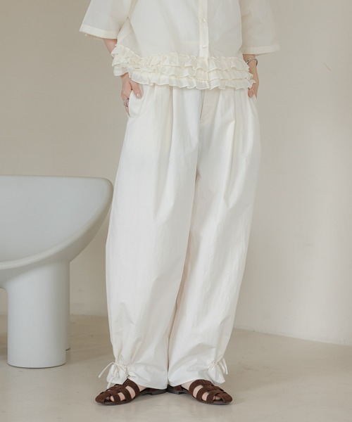 LOWRYS FARM（ローリーズファーム）の「２ＷＡＹリボンタックパンツ　525970（その他パンツ・レディース・イエロー/アイボリー/ブラック・FREE）」の2枚目の写真