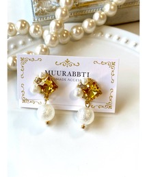 【MUURABBTI】スクエアビジューとコットン風パールのイヤリング(MA)