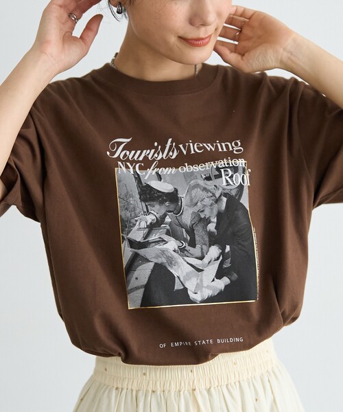 FREAK'S STORE(フリークスストア)の「Autumn Girls photo Tシャツ/フォトTシャツ(Tシャツ/カットソー・レディース・ブラウン/オフホワイト/ラベンダー・フリ-)」の2枚目の写真