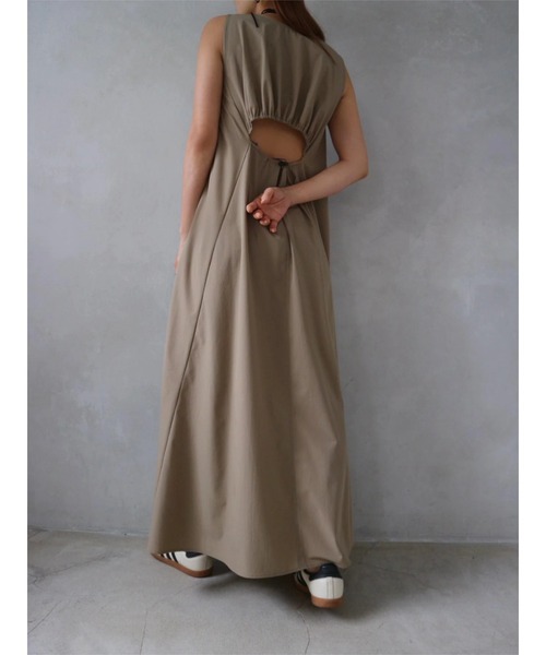 TRUNC(トランクエイティーエイト)の「Ice Touch Back Open Dress(ワンピース・レディース・ブラック/ブルー/ベージュ・FREE)」の3枚目の写真