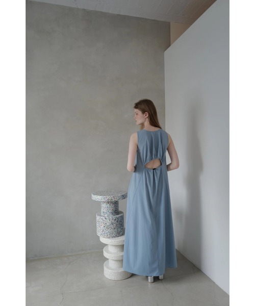 TRUNC(トランクエイティーエイト)の「Ice Touch Back Open Dress(ワンピース・レディース・ブラック/ブルー/ベージュ・FREE)」の22枚目の写真