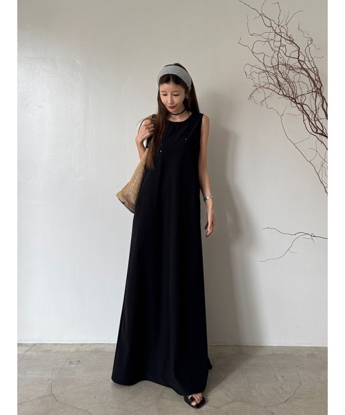 TRUNC(トランクエイティーエイト)の「Ice Touch Back Open Dress(ワンピース・レディース・ブラック/ブルー/ベージュ・FREE)」の8枚目の写真
