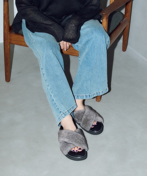 GRISE(グリーズ)の「GRISEクロスファーベルトサンダル(サンダル・レディース・ライトグレー/ブラウン・SMALL/MEDIUM/LARGE/X-LARGE)」の4枚目の写真