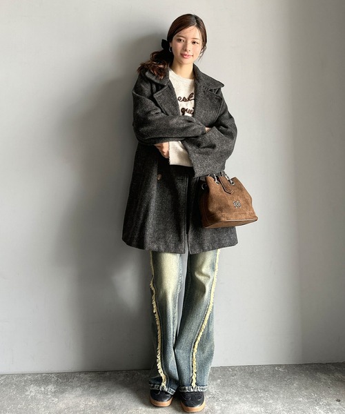 mily bilet(ミウィビレット)の「【mily bilet】どの角度から見てもかわいく冬のスタイルを格上げ。フェザーショートシャギーバックル使いコート(ミドル丈)(ステンカラーコート・レディース・ブラック/グレー/アイボリー・LARGE/MEDIUM/SMALL/X-LARGE)」の20枚目の写真