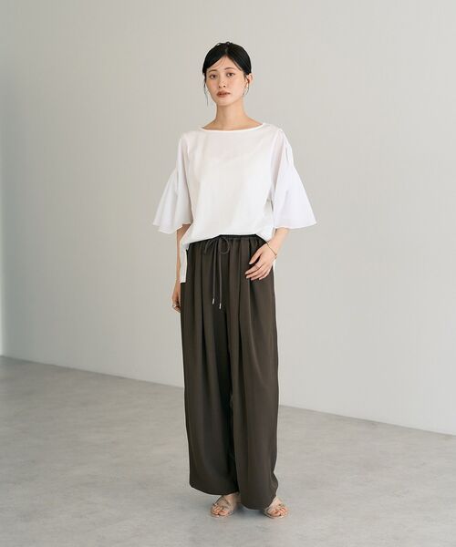 YECCA VECCA（イェッカヴェッカ）の「シアースリーブカットソー（Tシャツ/カットソー・レディース・オフホワイト/チャコールグレー/ブラック・FREE）」の13枚目の写真