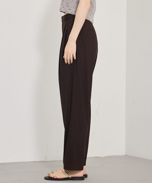 qualite(カリテ)の「【接触冷感&UV】クールトリコットタックパンツ/夏服/オフィスカジュアル/さらっとした質感(その他パンツ・レディース・ブラック/ブラウン・36/38)」の16枚目の写真