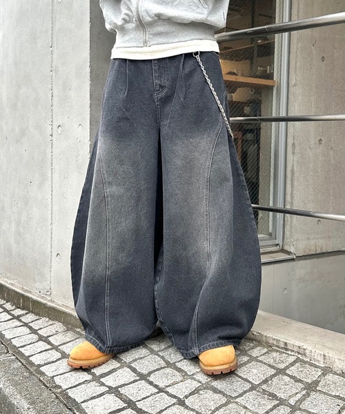 MandO（Auntie Rosa）（エムオー）の「アソートウォッシュドワイド切り替えバルーンワイドパンツ（デニムパンツ・メンズ・グレー/グリーン系カモフラージュ/カーキ/ブラック・LARGE/MEDIUM/SMALL）」の2枚目の写真