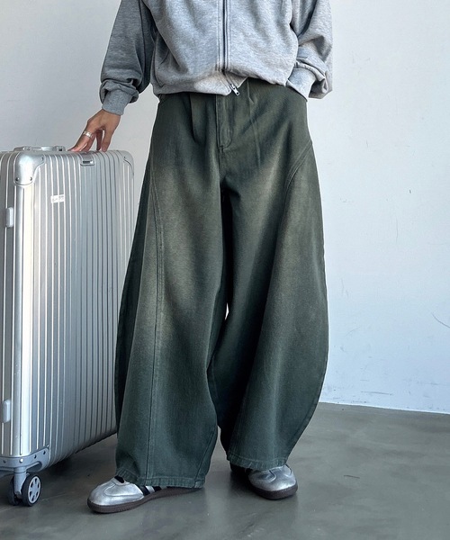 MandO（Auntie Rosa）（エムオー）の「アソートウォッシュドワイド切り替えバルーンワイドパンツ（デニムパンツ・メンズ・グレー/グリーン系カモフラージュ/カーキ/ブラック・LARGE/MEDIUM/SMALL）」の7枚目の写真