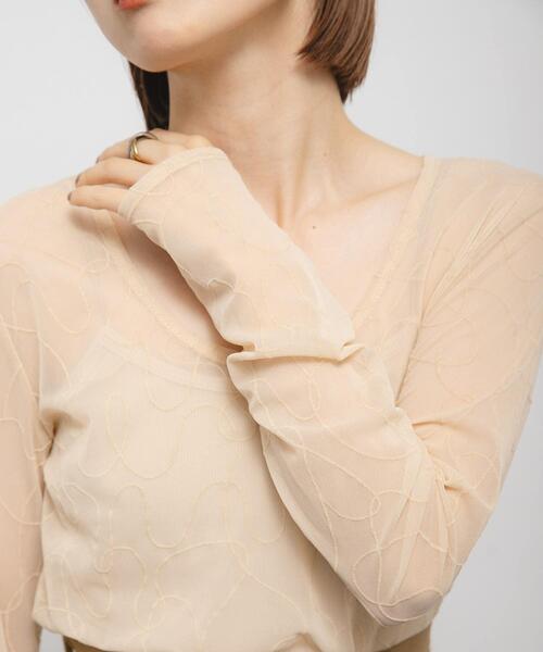 KBF(ケイビーエフ)の「フロッキーウェーブカットソー(Tシャツ/カットソー・レディース・ブラック/ベージュ/グレー・ONE)」の5枚目の写真