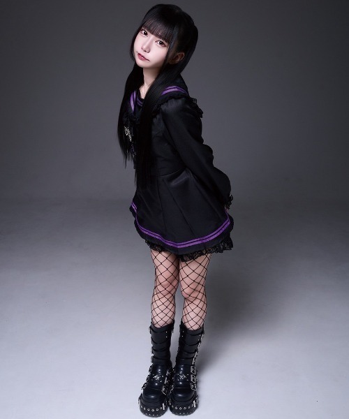 TRAVAS TOKYO/トラバス トーキョー』セーラーフリルセットアップ