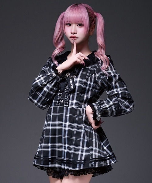 TRAVAS TOKYO/トラバス トーキョー』セーラーフリルセットアップ