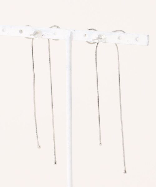 jumelle(ジュメロ)の「スリムリボンピアス(ピアス(両耳用)・レディース・シルバー・FREE)」の11枚目の写真