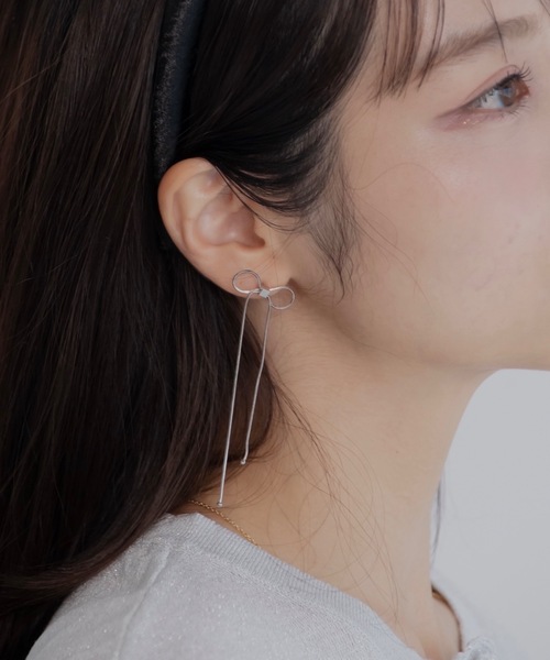 jumelle(ジュメロ)の「スリムリボンピアス(ピアス(両耳用)・レディース・シルバー・FREE)」の3枚目の写真